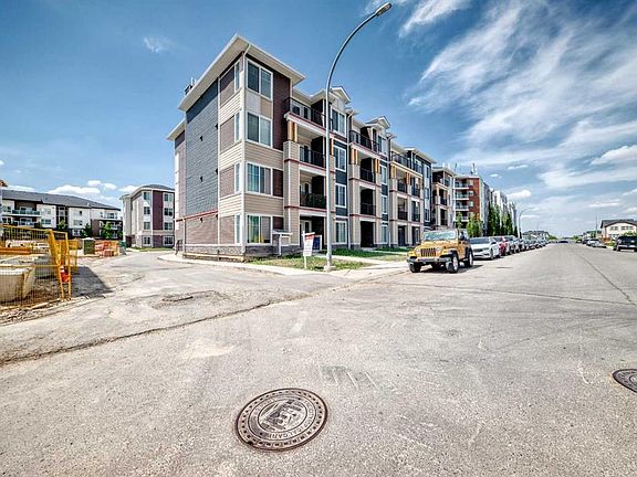 3rd image of 15 S Skyview Point Cres #2406