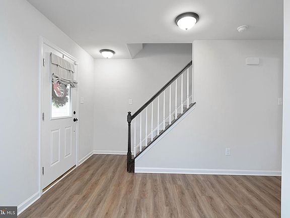 4th image of 844 Chapel Dr