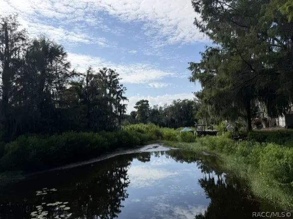 4218 E Lake Park Dr, Hernando, FL 34442