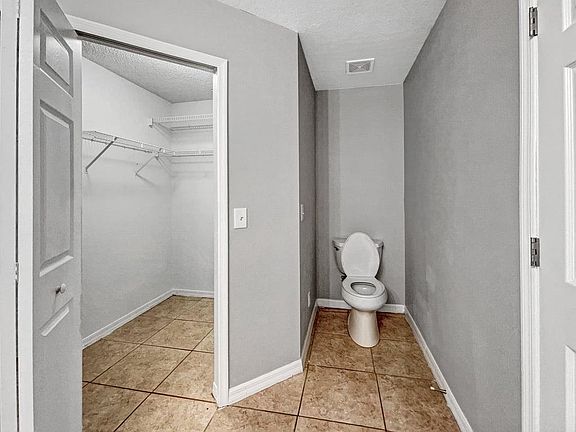 2nd image of 1921 Olivia Cir