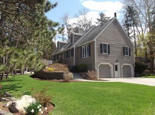 11 Hood Rd, Tewksbury, MA 01876