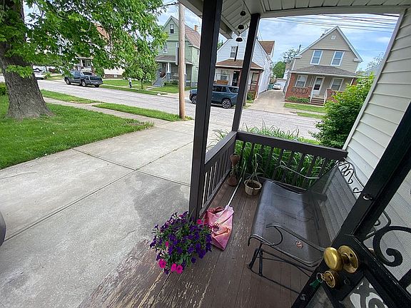 4th image of 3544 Storer Ave