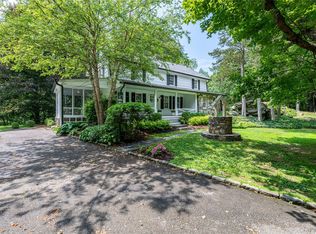 69 Whippoorwill Rd, Armonk, NY 10504