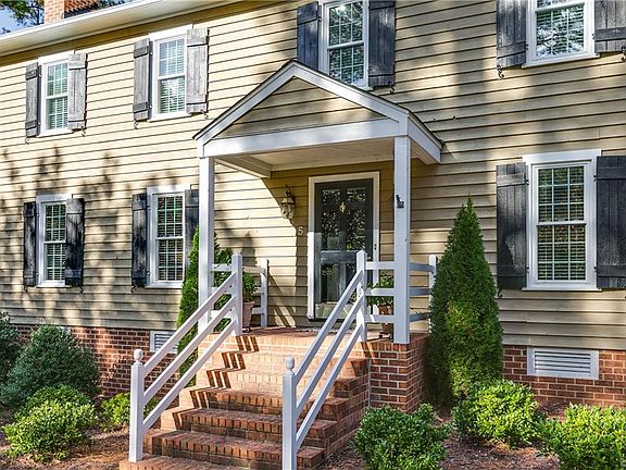 4th image of 5 Foxmere Dr