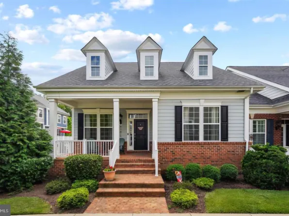51 Steeplechase Dr, La Plata, MD 20646
