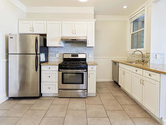 4th image of 2154 Bryant St