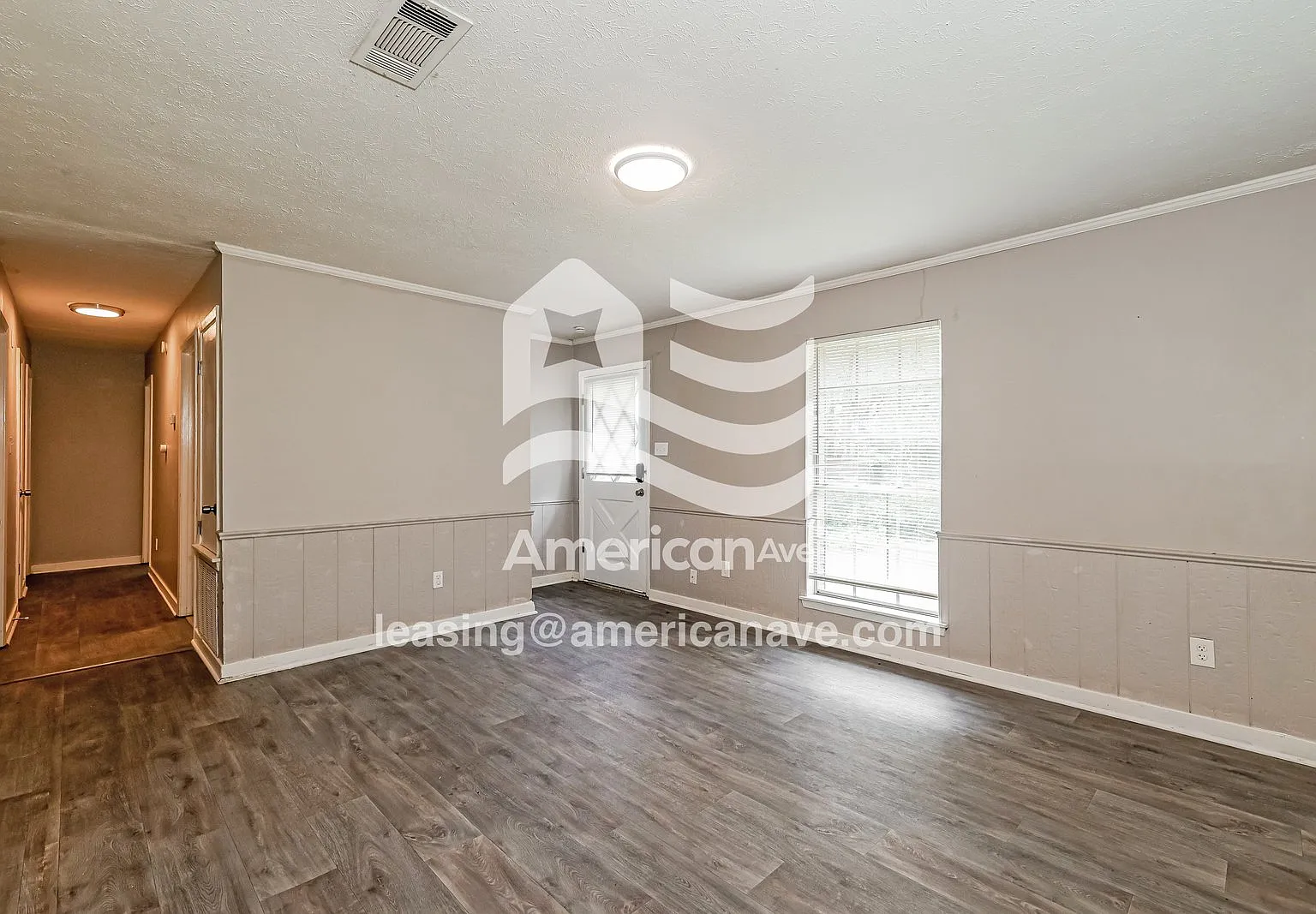3 bed, 2.0 bath, 1045 sqft, $922 — Photo 4
