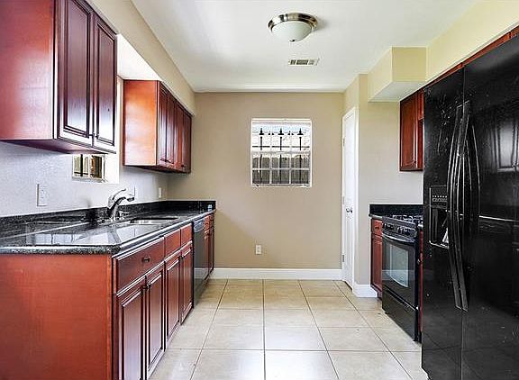 3rd image of 8405 Galleon Dr