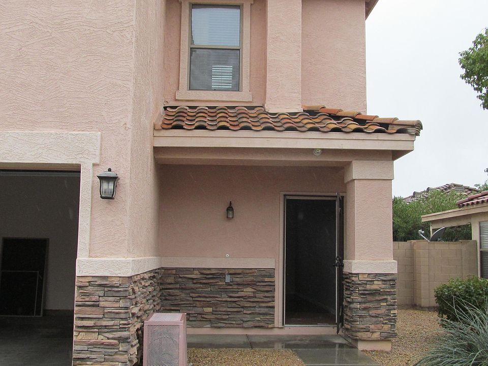 1st image of 661 E Browning Way