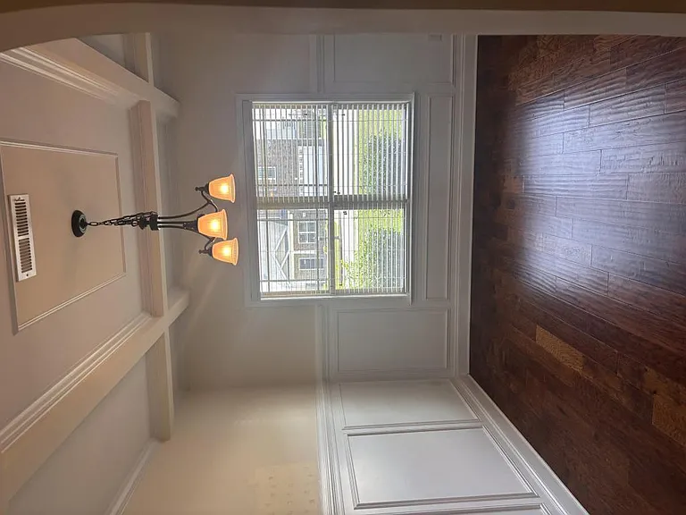 1033 Henry Place Blvd — Photo 8