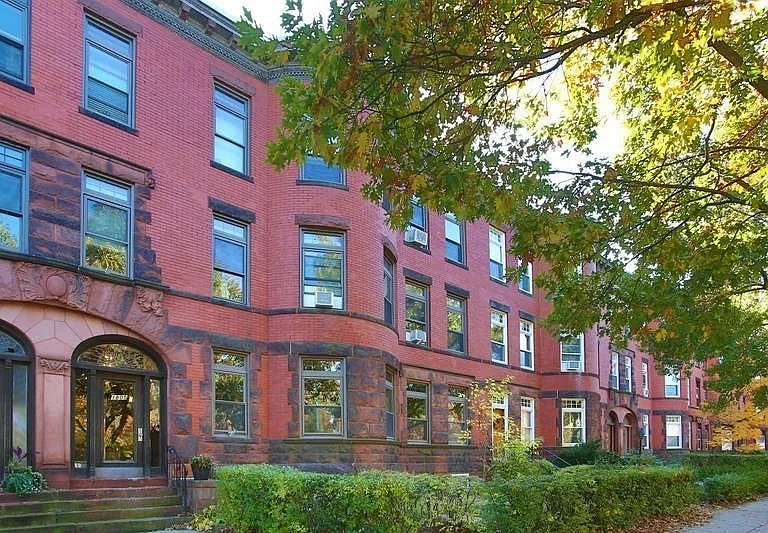 1805 Beacon St #3 — Photo 1