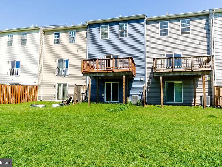 172 Drexel Ct — Photo 6