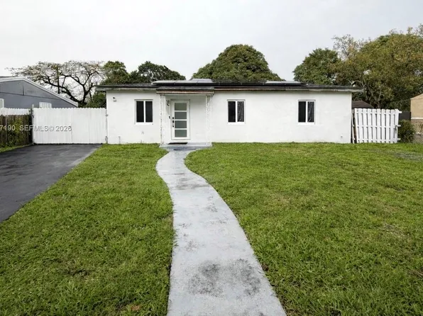 1215 Kasim St, Opa Locka, FL 33054