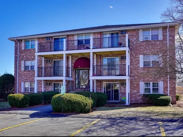 2 Karen Cir APT 17, Billerica, MA 01821