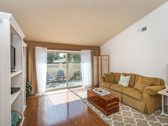 4th image of 11241 Village 11