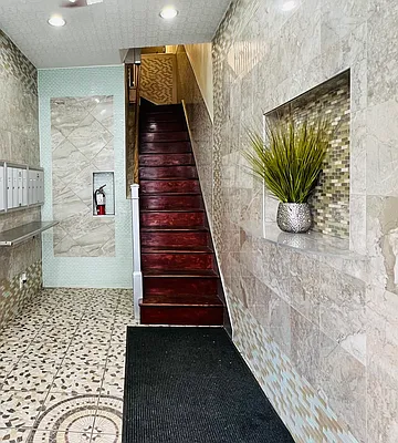 Rented by Compass | media 19