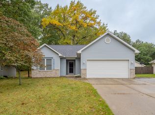 363 Goldenview Dr, Battle Creek, MI