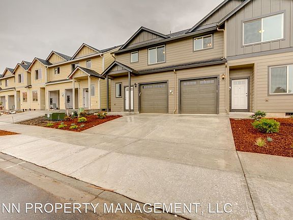 3rd image of 7633 NE 31st Cir