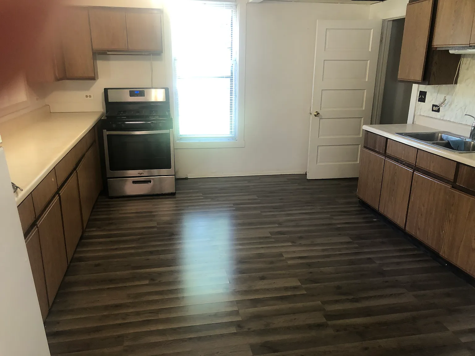 3 bed, 1.5 bath, 2000 sqft, $2,000 — Photo 3