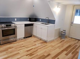 369 S Winooski Ave APT 3, Burlington, VT 05401