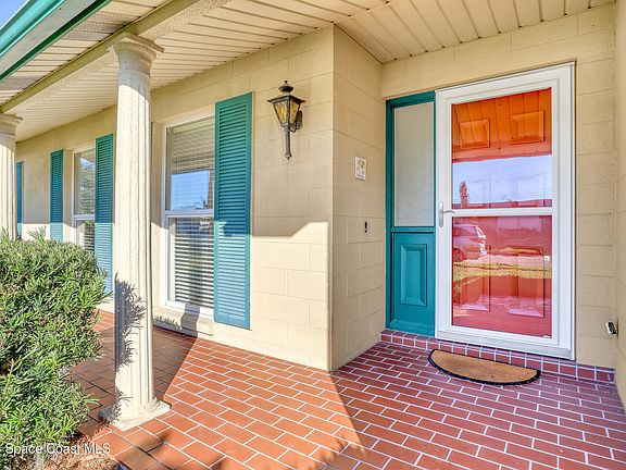 4th image of 1426 Turnesa Dr