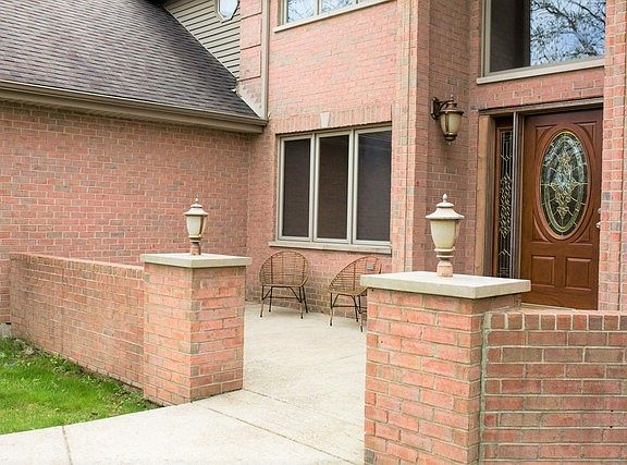 2nd image of 308 Royal Oak Dr