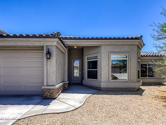 2nd image of 3220 Fan Palm Dr