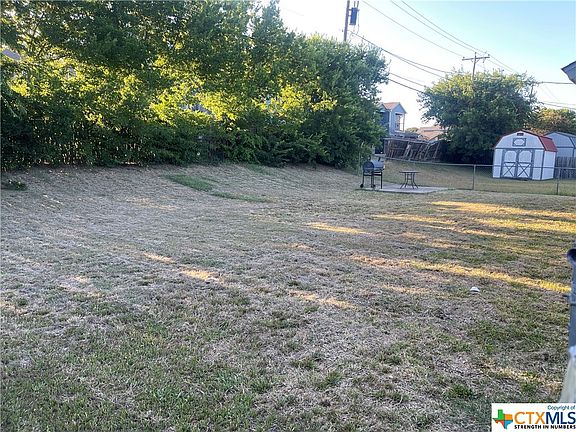 5th image of 3201 Levy Ln
