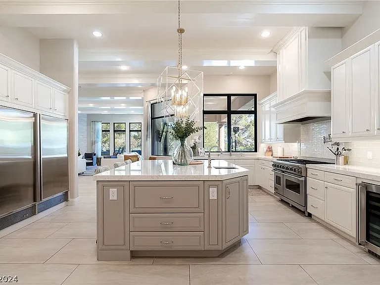 18 Castle Oaks Ct — Photo 10