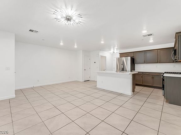 5th image of 3621 Hestia Ave