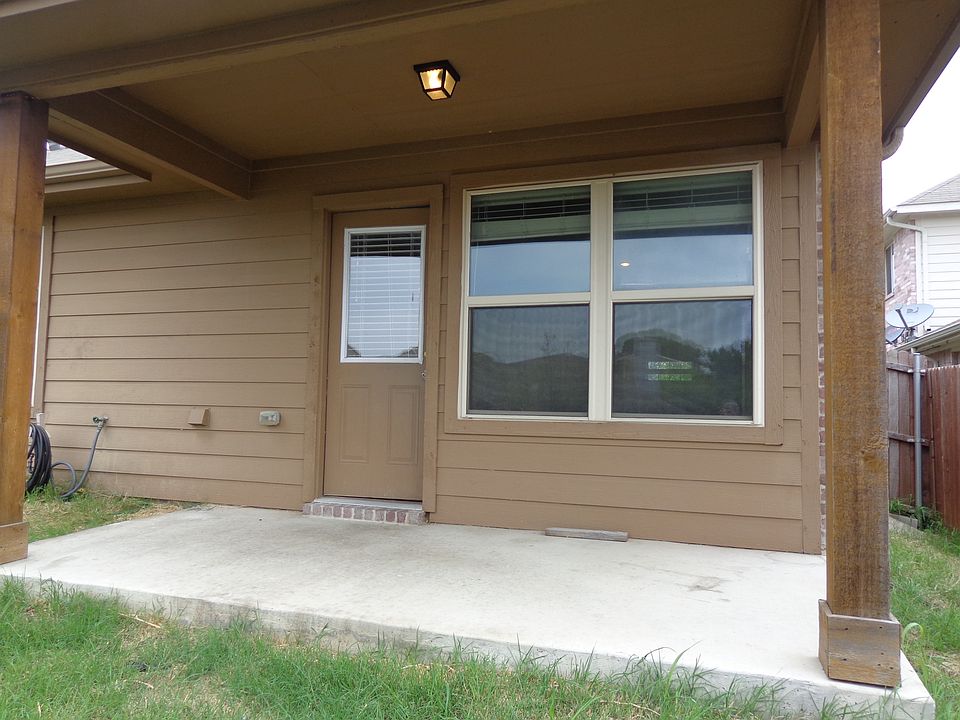 1st image of 5136 Mirror Lake Dr