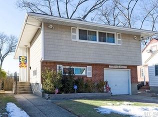 71 Albermarle Ave, Valley Stream, NY 11580