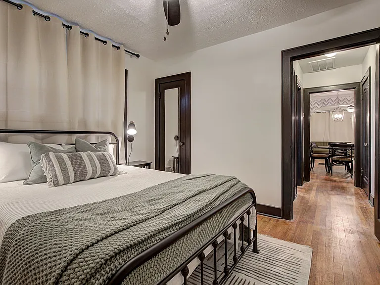 2215 W Broadway Ave #1 — Photo 44