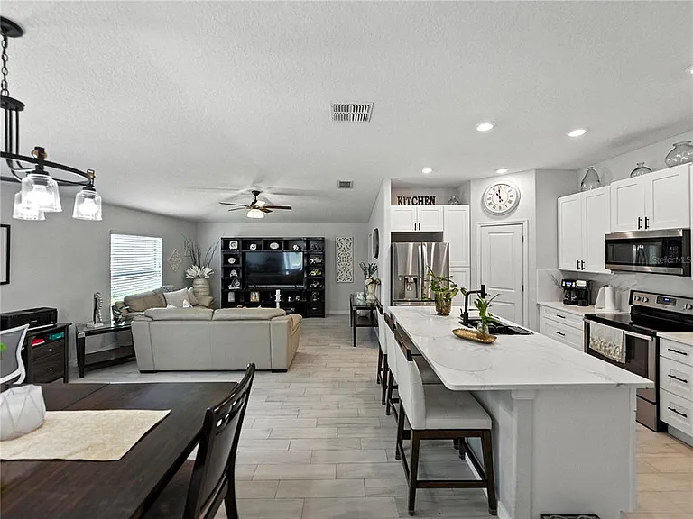 149 Cascade Bend Dr — Photo 21