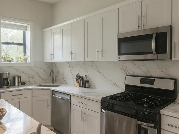 544 Lexington Avenue image 6 of 11