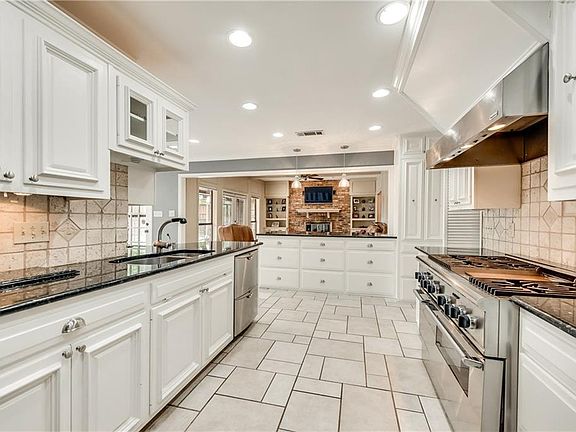 3rd image of 3401 Therondunn Dr