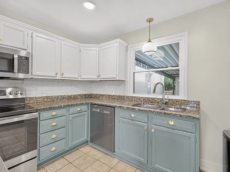544 Watsonwood Dr — Photo 9
