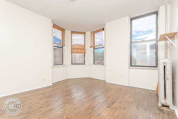 1st image of 764 Franklin Ave #3
