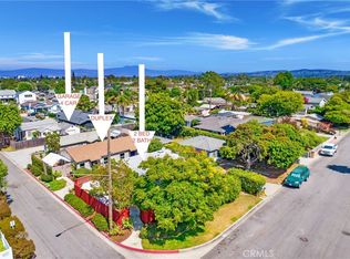 252 Walnut St, Costa Mesa, CA 92627