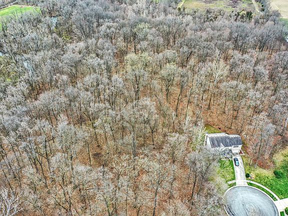 3rd image of 455 Woodland Trail Dr