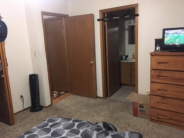 1st image of 906 Pinon Dr Unit 3