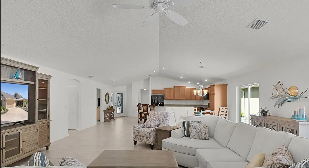 3 bed, 1851 sqft, $3,500 — Photo 2