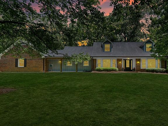 2nd image of 311 Herring Rd NE