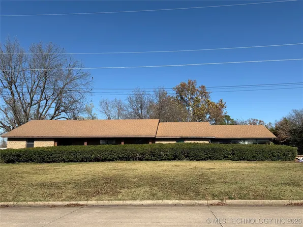 609 Cherokee Ave, Hartshorne, OK 74547