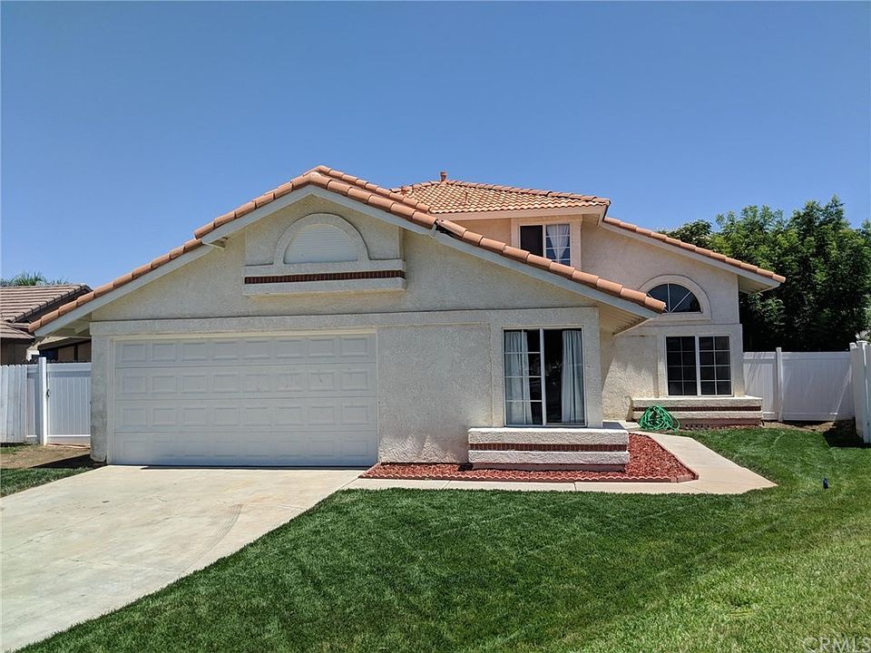1st image of 27536 Avenida Interno