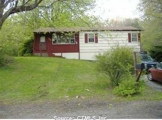 35 Woodpark Dr, Watertown, CT 06795