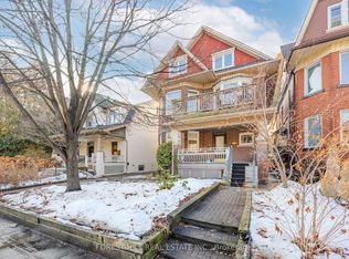 416 Palmerston Blvd #2, Toronto, ON M6G 2N8