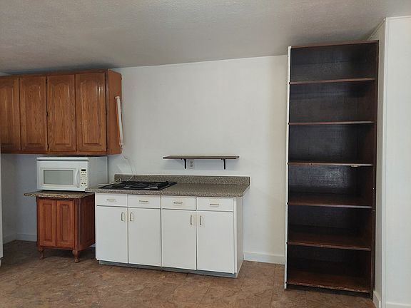 4th image of 102 S Eskew Ln