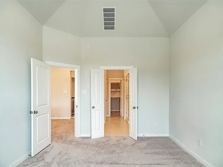 6526 Bramble Cove Ln — Photo 23
