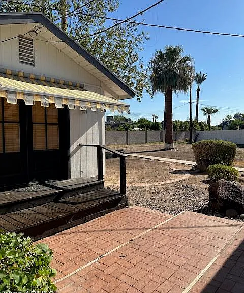 1340 E Missouri Ave — Photo 3